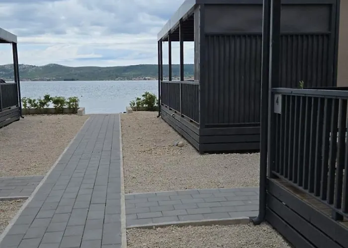 Mobile Sea Breeze Kamp *